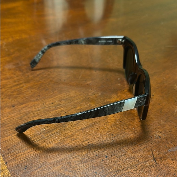 Black Sunglasses - Picture 4 of 4